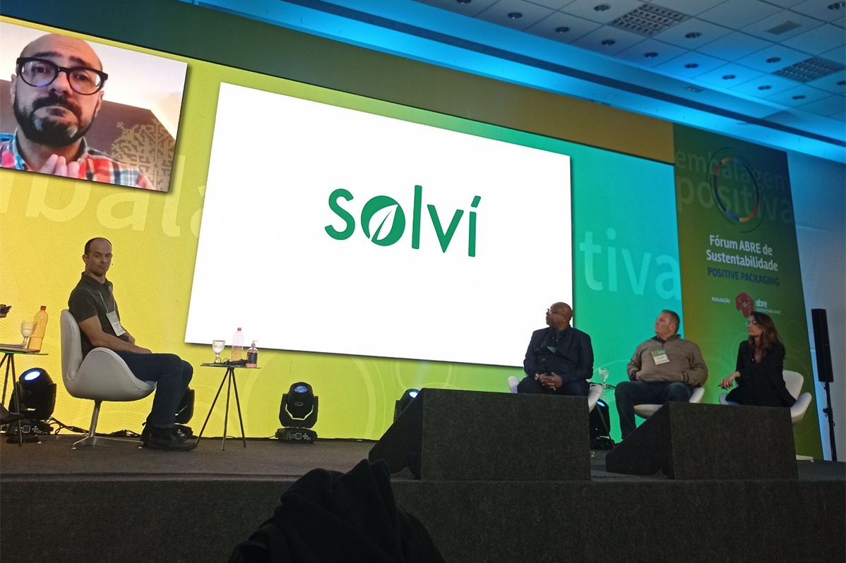 SOLVÍ | Ariane Mayer apresentou a SOLVÍ no Fórum ABRE